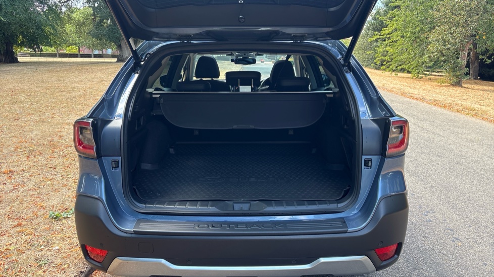 Subaru Outback 2.5i Touring 5dr Lineartronic Petrol Estate - Image 4