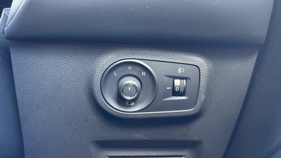 MG ZS 1.5 VTi-TECH Excite 5dr Petrol Hatchback - Image 40