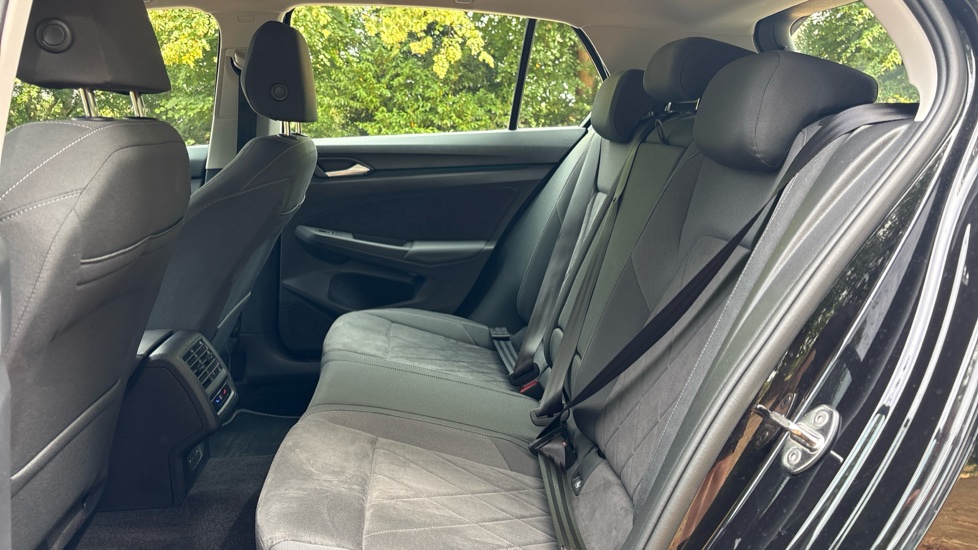 Volkswagen Golf 1.5 TSI Style 5dr Petrol Hatchback - Image 16