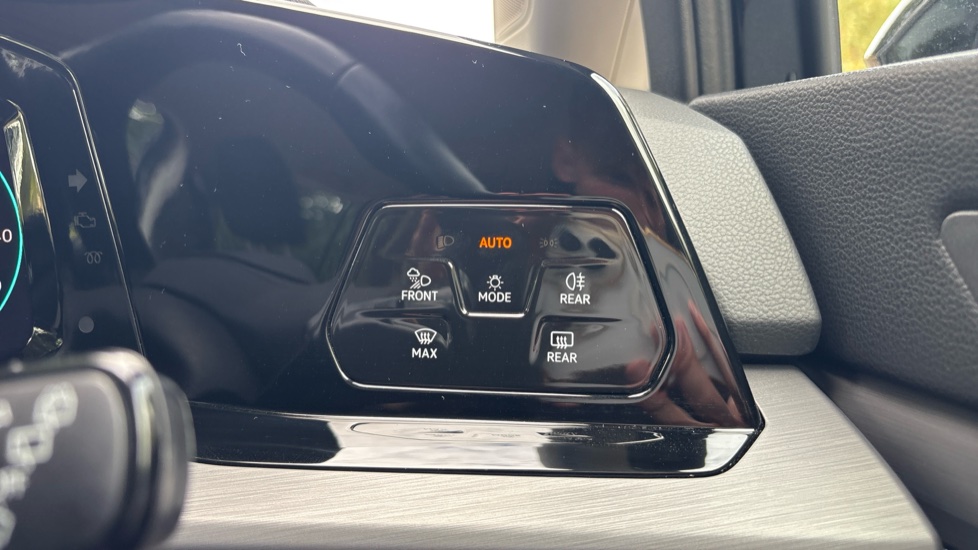 Volkswagen Golf 1.5 TSI Style 5dr Petrol Hatchback - Image 43