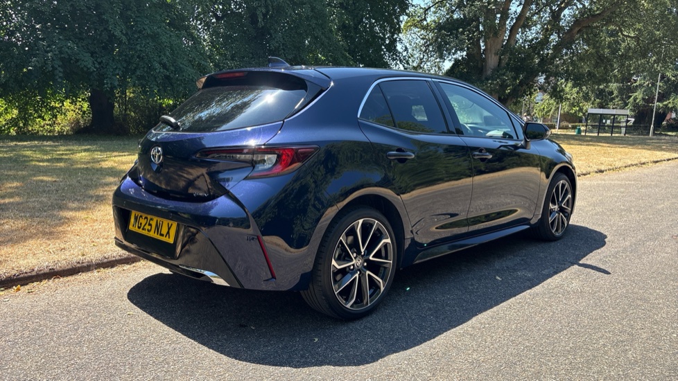 Toyota Corolla 2.0 Hybrid Excel 5dr CVT Hybrid Hatchback - Image 27