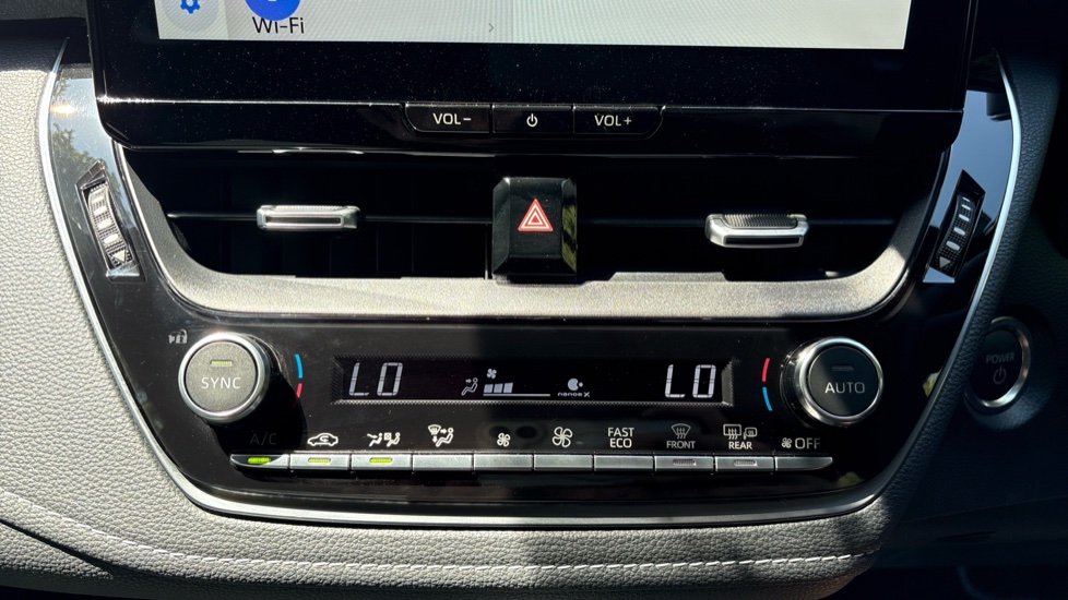 Toyota Corolla 2.0 Hybrid Excel 5dr CVT Hybrid Hatchback - Image 34