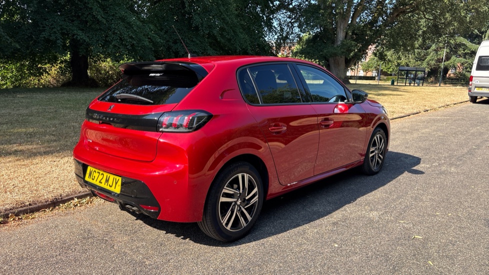 Peugeot 208 1.2 PureTech 130 Allure Premium + 5dr EAT8 Petrol Hatchback - Image 27