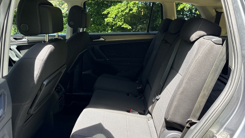 Volkswagen Tiguan Allspace 2.0 TDI 4Motion Match 5dr DSG Diesel Estate - Image 16