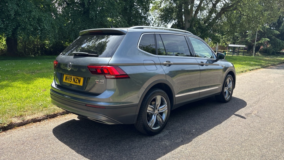 Volkswagen Tiguan Allspace 2.0 TDI 4Motion Match 5dr DSG Diesel Estate - Image 27
