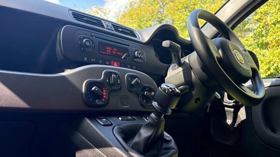 Fiat Panda 1.2 Pop 5dr Petrol Hatchback - Image 13