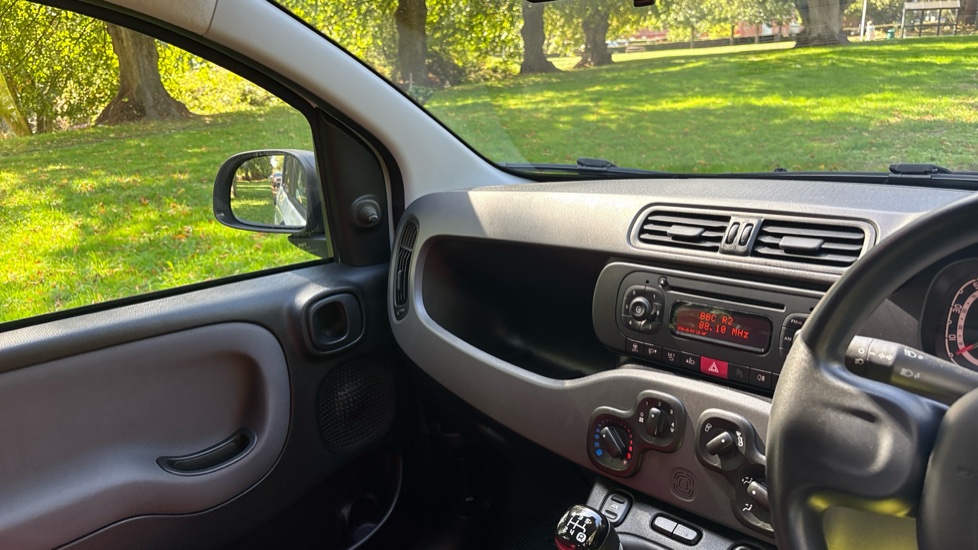 Fiat Panda 1.2 Pop 5dr Petrol Hatchback - Image 14