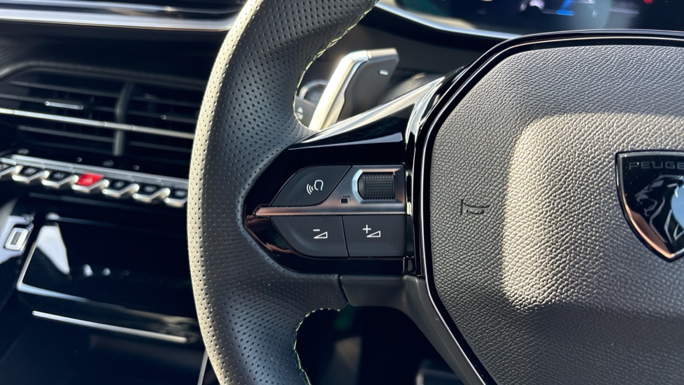 Peugeot 208 1.2 Hybrid 136 GT 5dr e-DSC6 Petrol Hatchback - Image 35