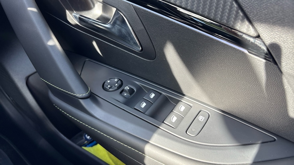 Peugeot 208 1.2 Hybrid 136 GT 5dr e-DSC6 Petrol Hatchback - Image 41