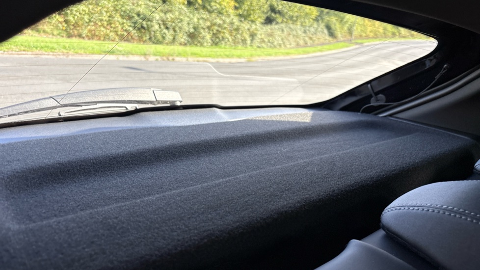Peugeot 208 1.2 Hybrid 136 GT 5dr e-DSC6 Petrol Hatchback - Image 45