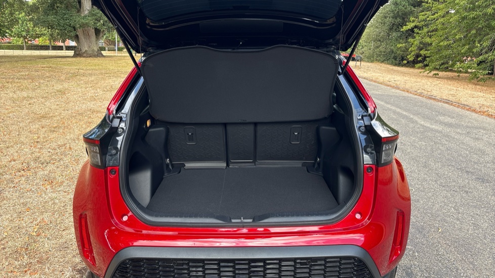 Toyota Yaris Cross 1.5 Hybrid GR Sport 5dr CVT Hybrid Estate - Image 4