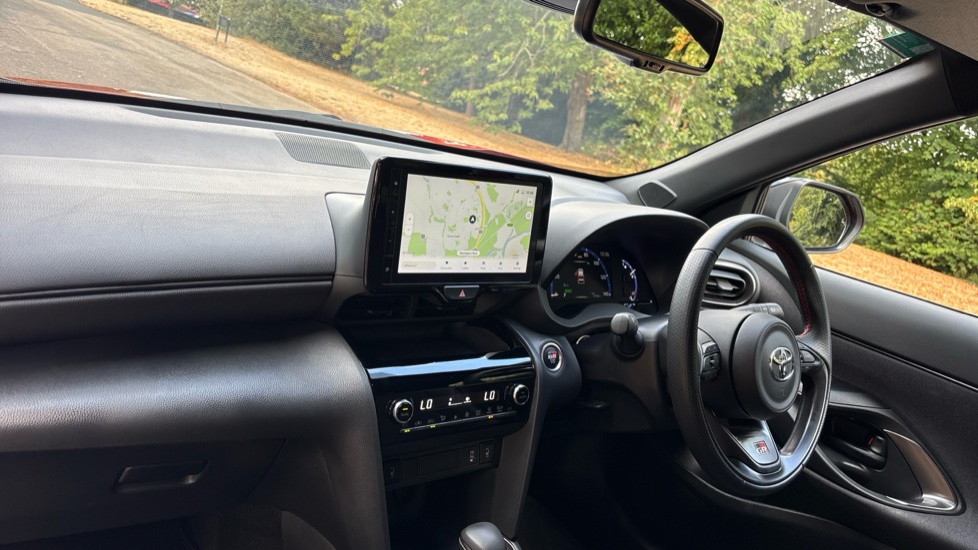 Toyota Yaris Cross 1.5 Hybrid GR Sport 5dr CVT Hybrid Estate - Image 9
