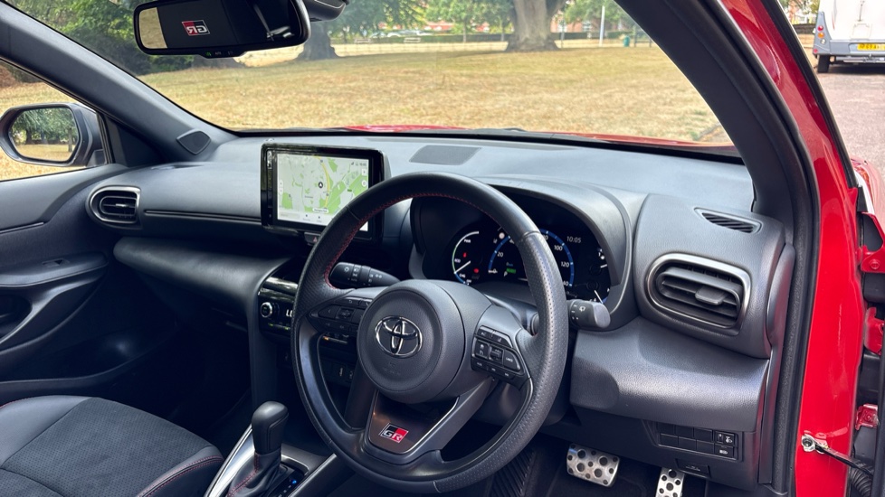 Toyota Yaris Cross 1.5 Hybrid GR Sport 5dr CVT Hybrid Estate - Image 11