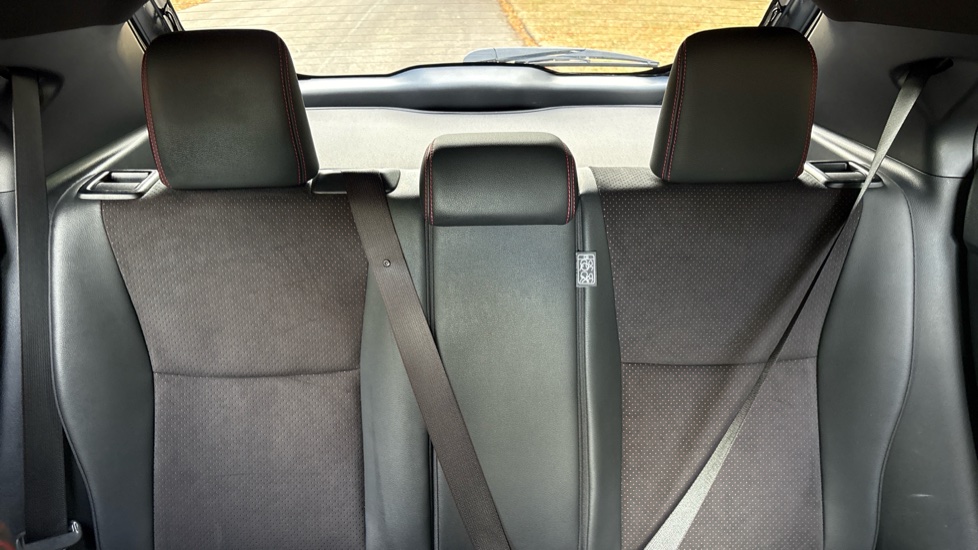 Toyota Yaris Cross 1.5 Hybrid GR Sport 5dr CVT Hybrid Estate - Image 15