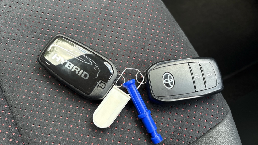 Toyota Yaris Cross 1.5 Hybrid GR Sport 5dr CVT Hybrid Estate - Image 20
