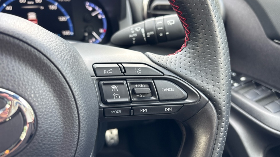 Toyota Yaris Cross 1.5 Hybrid GR Sport 5dr CVT Hybrid Estate - Image 40