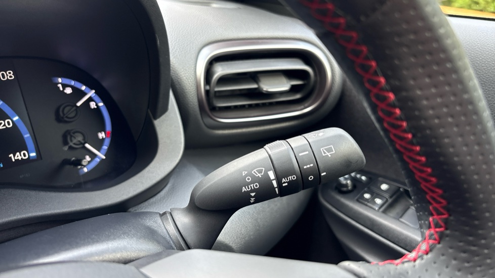 Toyota Yaris Cross 1.5 Hybrid GR Sport 5dr CVT Hybrid Estate - Image 41