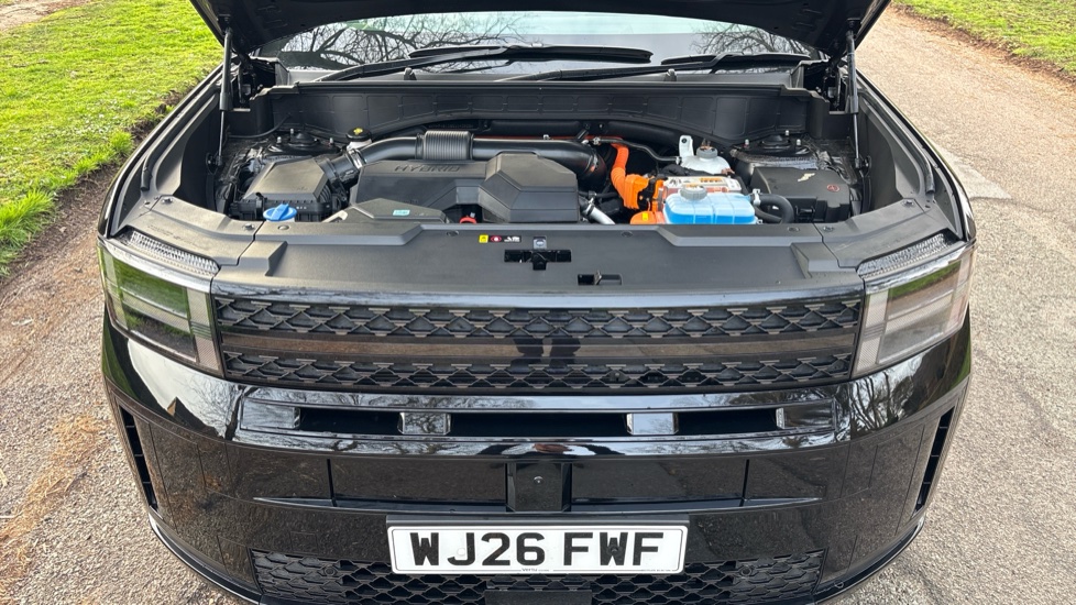 Hyundai SANTA FE 1.6 TGDi Plug-in Hybrid Calligraphy 5dr 4WD Auto Estate - Image 8