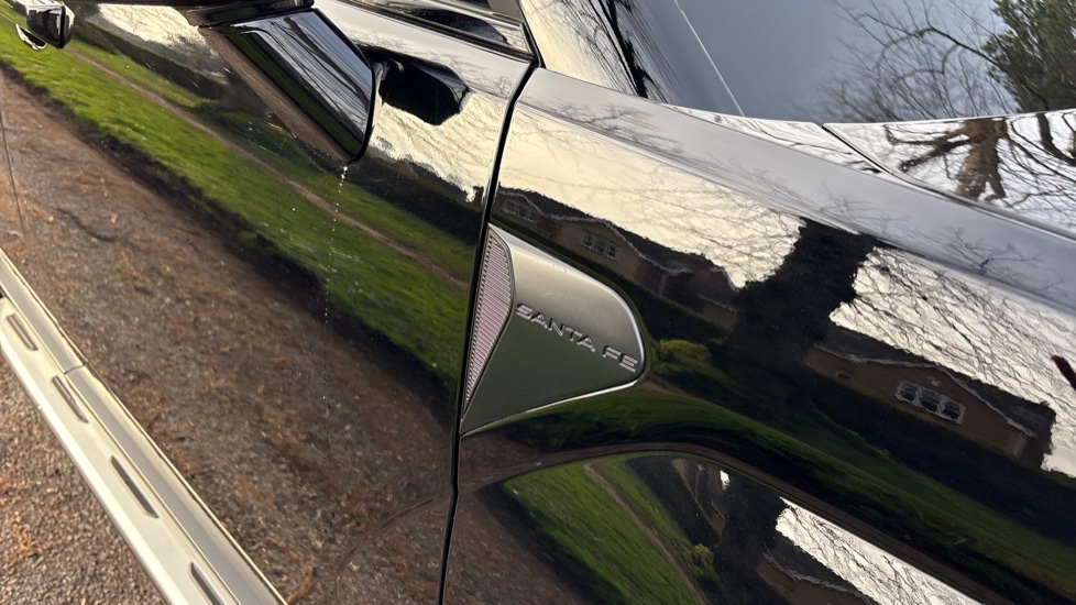 Hyundai SANTA FE 1.6 TGDi Plug-in Hybrid Calligraphy 5dr 4WD Auto Estate - Image 24