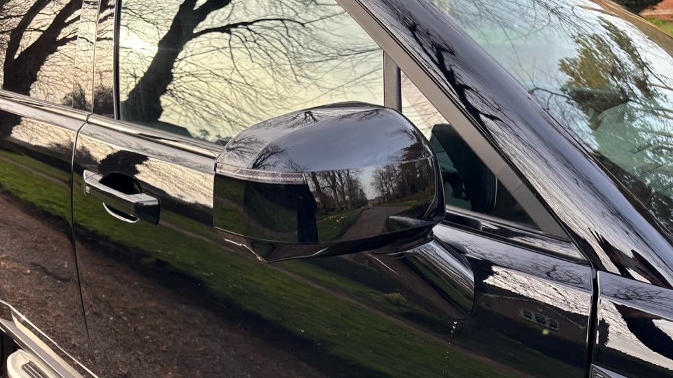 Hyundai SANTA FE 1.6 TGDi Plug-in Hybrid Calligraphy 5dr 4WD Auto Estate - Image 25