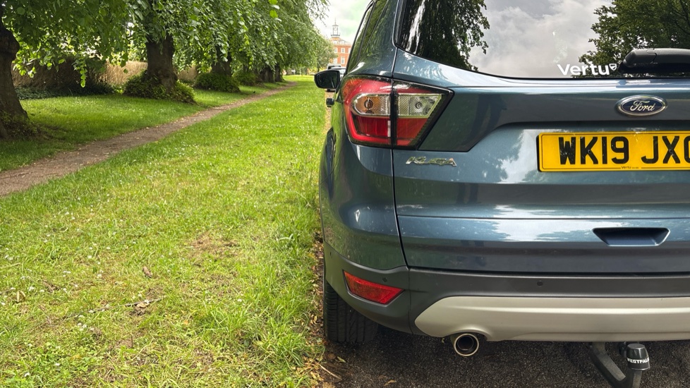 Ford Kuga 1.5 EcoBoost Titanium Edition 5dr 2WD Petrol Estate - Image 27