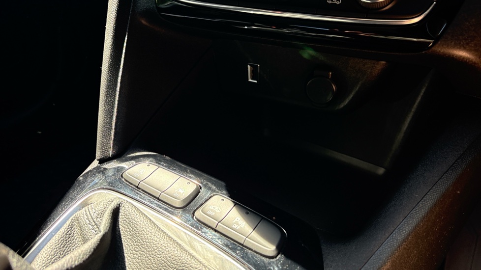 Vauxhall Corsa 1.2 Elite Edition 5dr Petrol Hatchback - Image 34