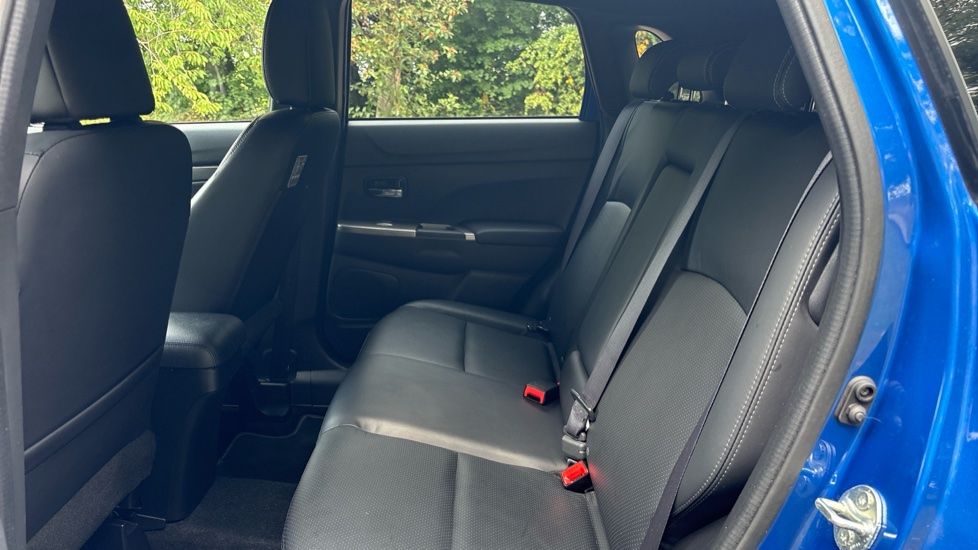 Mitsubishi ASX 2.0 Exceed 5dr Petrol Estate - Image 16