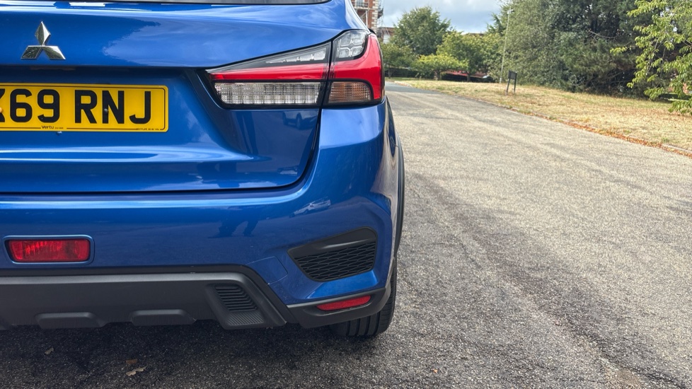 Mitsubishi ASX 2.0 Exceed 5dr Petrol Estate - Image 28
