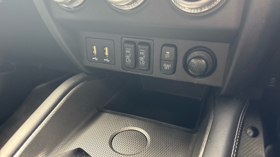 Mitsubishi ASX 2.0 Exceed 5dr Petrol Estate - Image 35