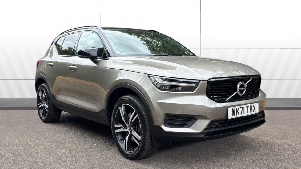 Volvo XC40 2.0 B4P R DESIGN 5dr Auto Petrol Estate - Image 1