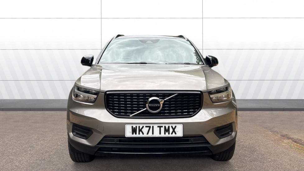 Volvo XC40 2.0 B4P R DESIGN 5dr Auto Petrol Estate - Image 3