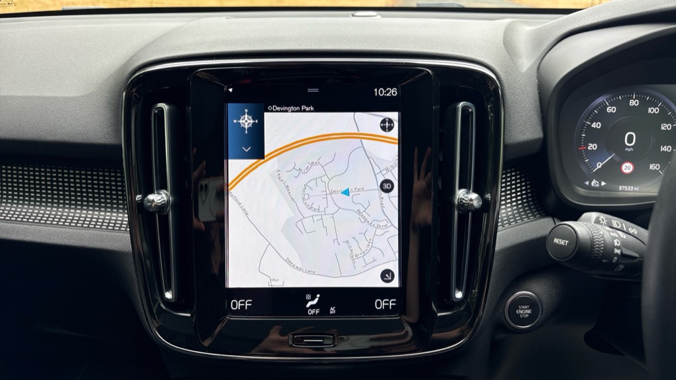 Volvo XC40 2.0 B4P R DESIGN 5dr Auto Petrol Estate - Image 12