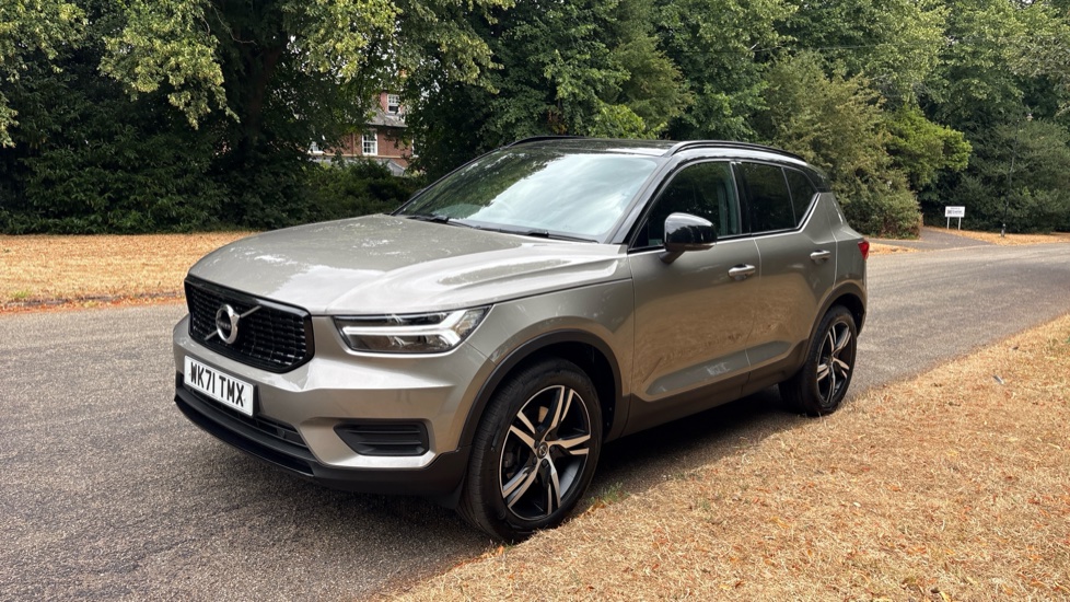 Volvo XC40 2.0 B4P R DESIGN 5dr Auto Petrol Estate - Image 22