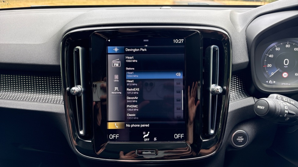 Volvo XC40 2.0 B4P R DESIGN 5dr Auto Petrol Estate - Image 29