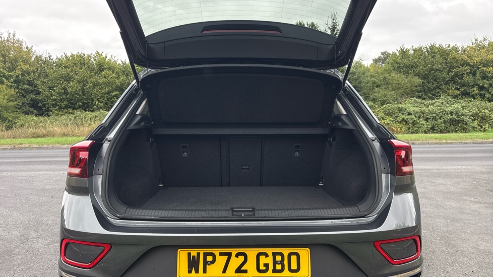 Volkswagen T-Roc 1.5 TSI Style 5dr DSG Petrol Hatchback - Image 4