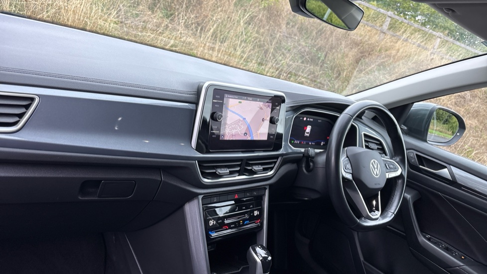 Volkswagen T-Roc 1.5 TSI Style 5dr DSG Petrol Hatchback - Image 9