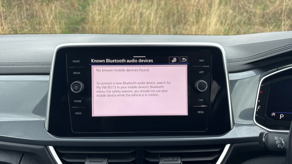 Volkswagen T-Roc 1.5 TSI Style 5dr DSG Petrol Hatchback - Image 30