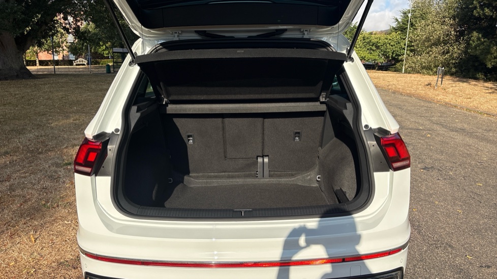 Volkswagen Tiguan 1.5 TSI 150 R-Line Edition 5dr DSG Petrol Estate - Image 4