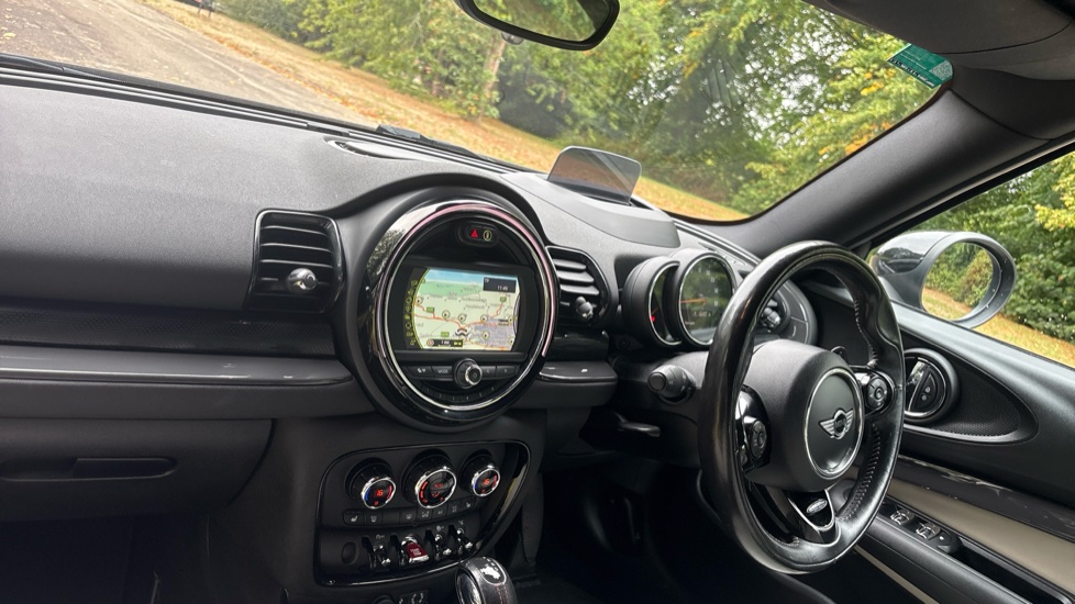 MINI Clubman 2.0 Cooper S D ALL4 6dr Auto Diesel Estate - Image 9