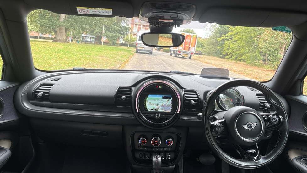 MINI Clubman 2.0 Cooper S D ALL4 6dr Auto Diesel Estate - Image 10