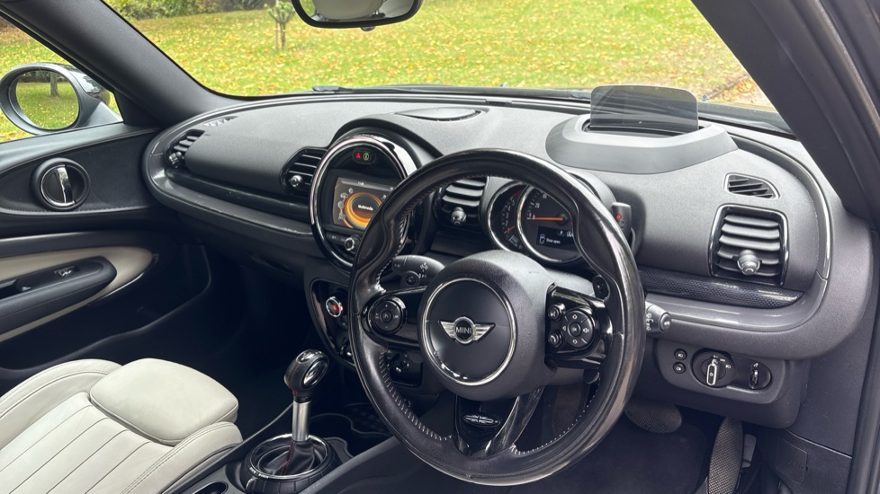 MINI Clubman 2.0 Cooper S D ALL4 6dr Auto Diesel Estate - Image 11