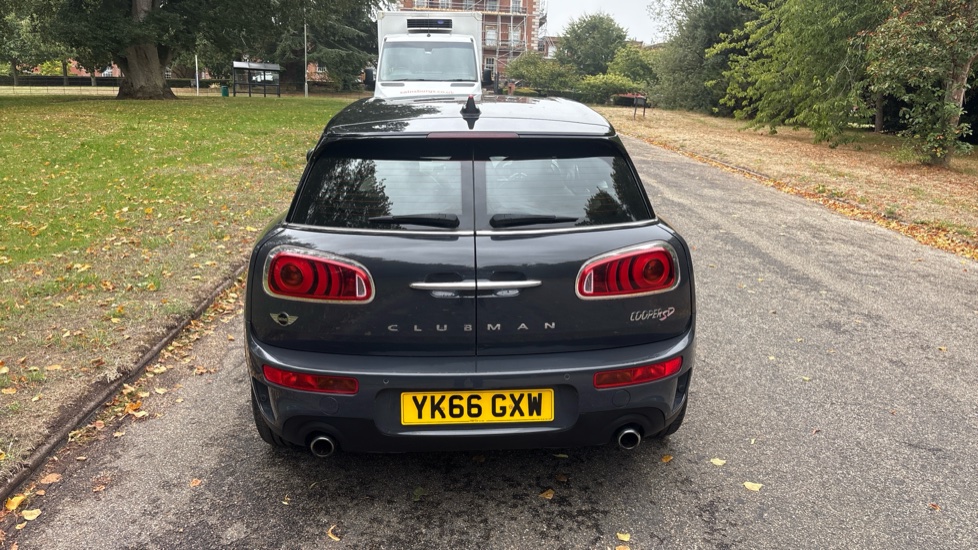 MINI Clubman 2.0 Cooper S D ALL4 6dr Auto Diesel Estate - Image 27