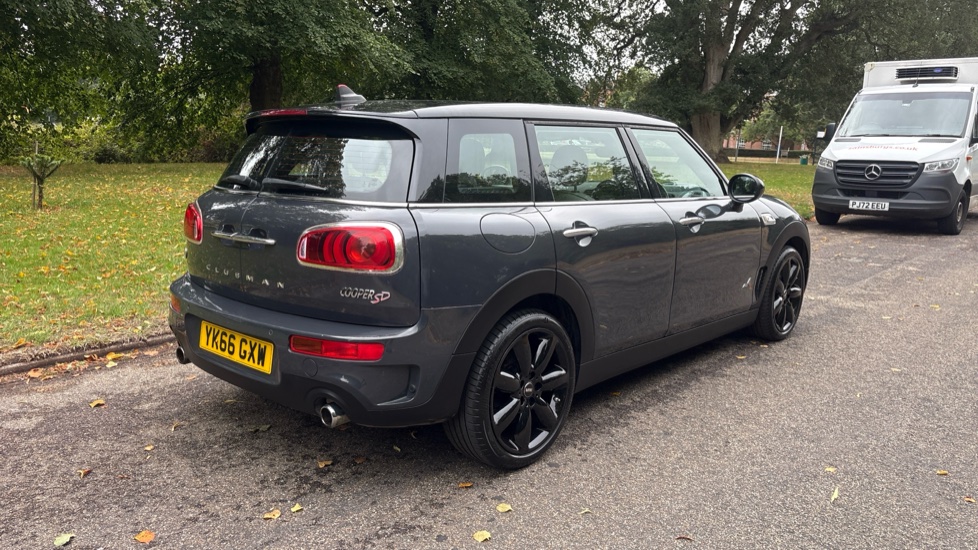 MINI Clubman 2.0 Cooper S D ALL4 6dr Auto Diesel Estate - Image 28