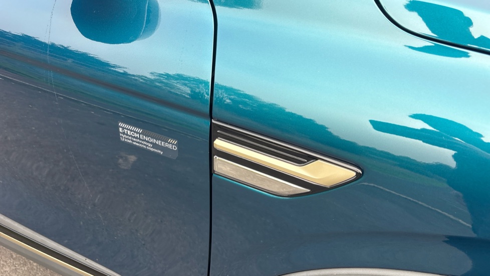 Renault Arkana 1.6 E-Tech full hybrid 145 Engineered 5dr Auto Hybrid Estate - Image 24