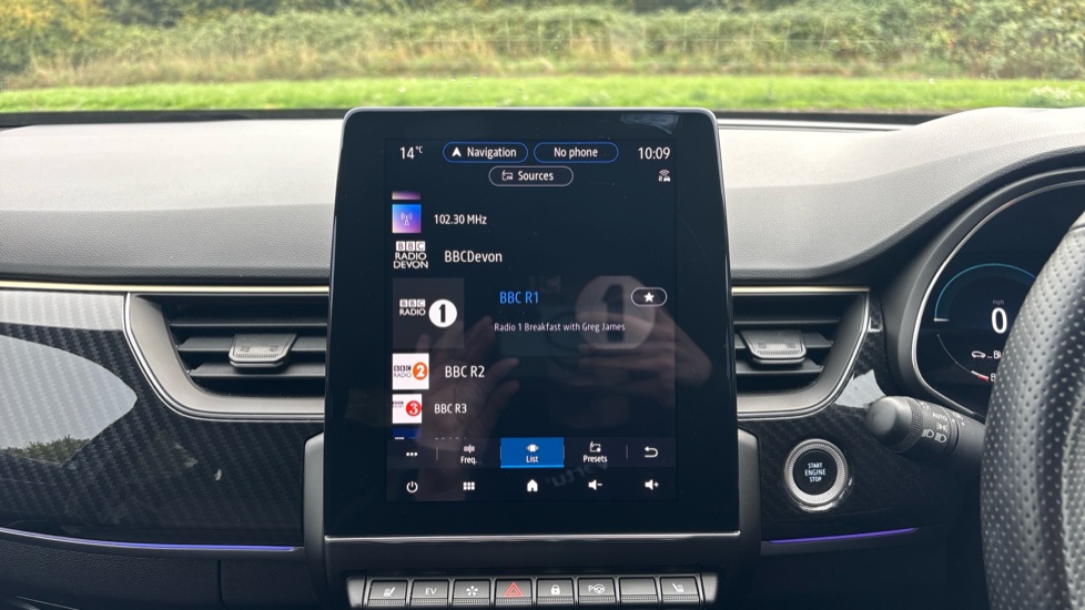 Renault Arkana 1.6 E-Tech full hybrid 145 Engineered 5dr Auto Hybrid Estate - Image 30