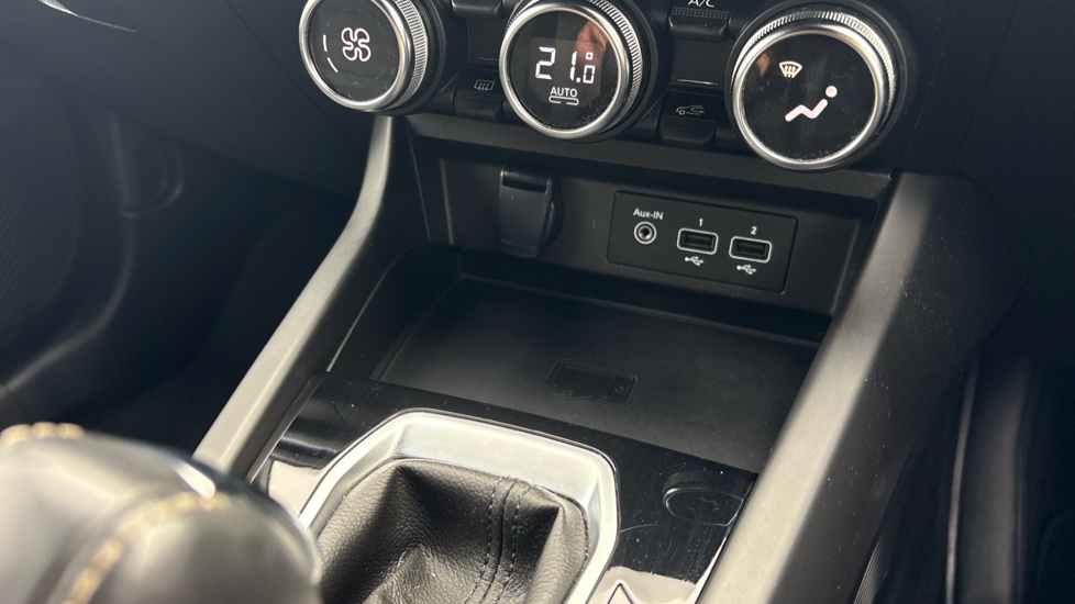 Renault Arkana 1.6 E-Tech full hybrid 145 Engineered 5dr Auto Hybrid Estate - Image 35