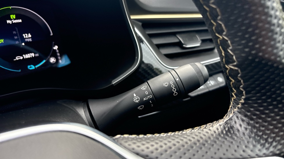 Renault Arkana 1.6 E-Tech full hybrid 145 Engineered 5dr Auto Hybrid Estate - Image 38