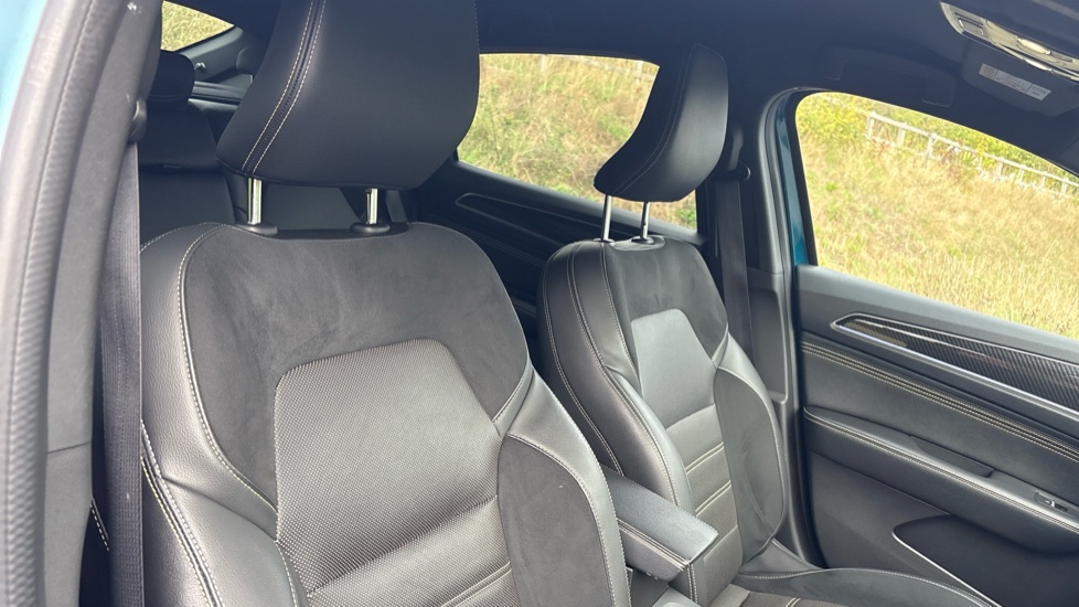 Renault Arkana 1.6 E-Tech full hybrid 145 Engineered 5dr Auto Hybrid Estate - Image 43