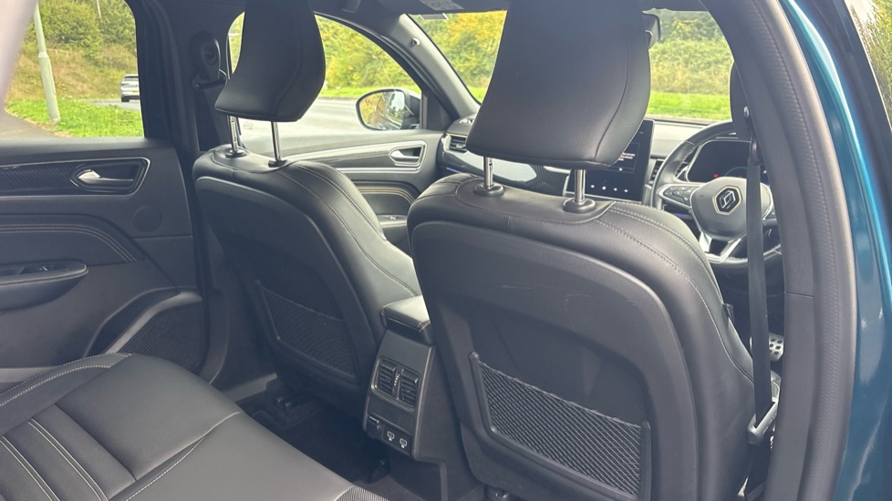 Renault Arkana 1.6 E-Tech full hybrid 145 Engineered 5dr Auto Hybrid Estate - Image 44