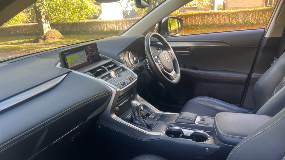 Lexus NX 300h 2.5 5dr CVT [8 Inch Nav] Hybrid Estate - Image 9